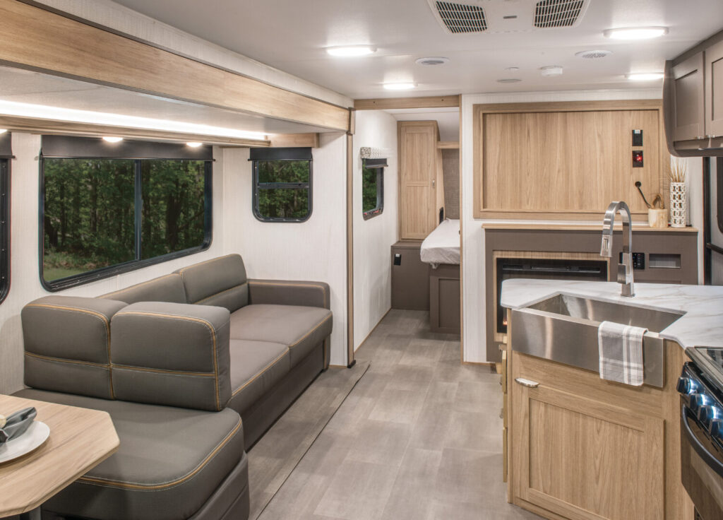 Cruiser RV Avenir A27BH Living Room