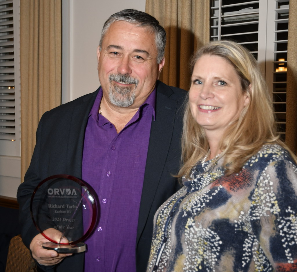 Richard and Valerie Tache, of Earlton RV, ORVDA RV Dealer of the Year.