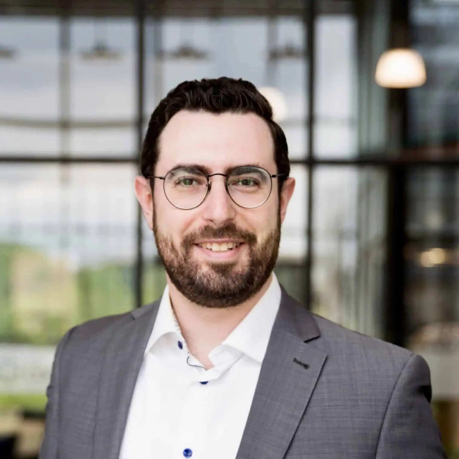 Josh Rosen is an experienced corporate and securities lawyer who helps clients build their business, raise capital and navigate the Canadian capital markets.Josh brings more than a decade of experience with national and international law firms to expand the Pulse Law platform to Toronto. Lawyer & Toronto Office Lead +1 (647) 558-0417 jrosen@pulselaw.com