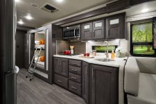 2022-Pasadena-38BX-Long-Beach-Regatta-Kitchen