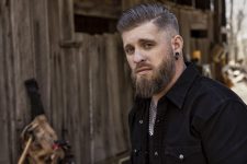Brantley Gilbert_Credit_Spidey Smith