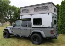 Soaring Eagle OVX 5 Truck Camper on a Jeep Gladiator ovx50-7