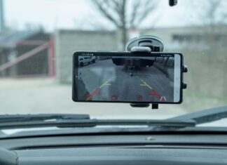 Air Lift Towtal Camera System - windshield mounted smartphone display using Air Lift app.