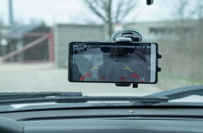 Air Lift Towtal Camera System - windshield mounted smartphone display using Air Lift app.